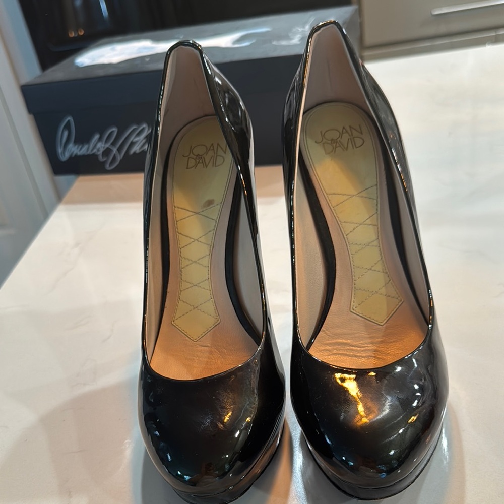 Joan & David Black Women's Pumps